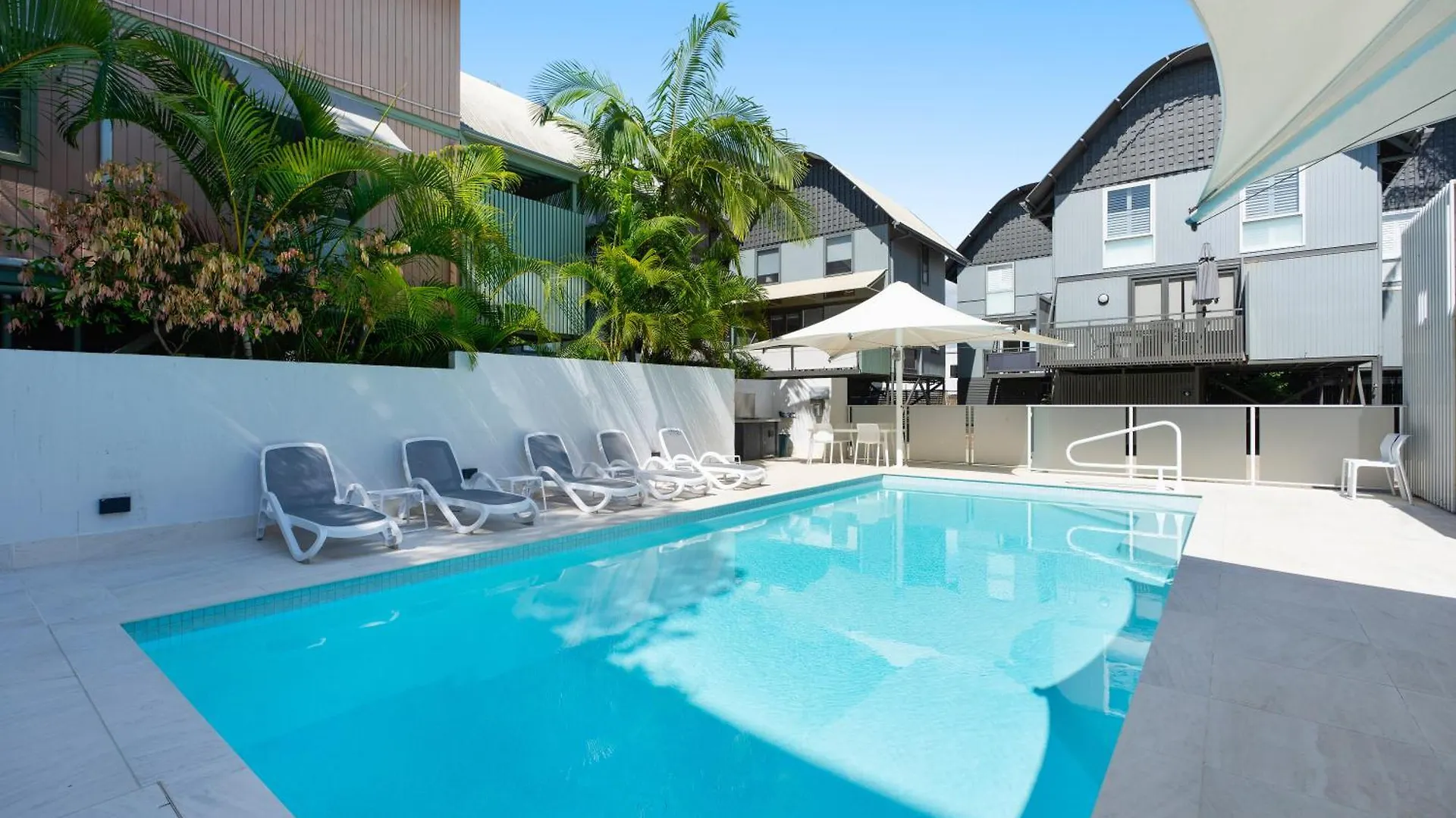 The Hastings Beach Houses Noosa Heads Australia