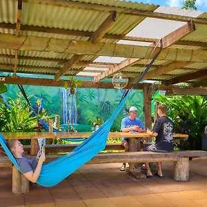 On The Wallaby Eco Lodge