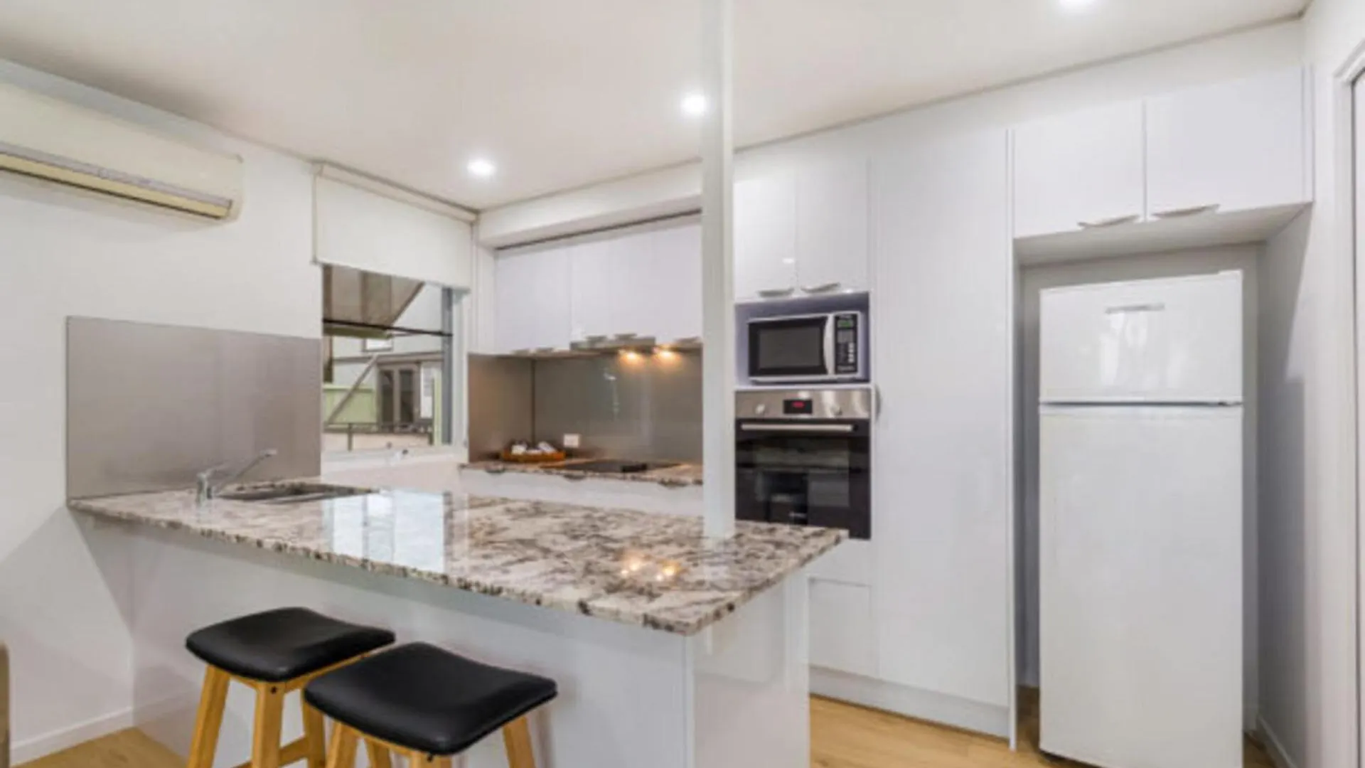 Vila The Hastings Beach Houses Noosa Heads